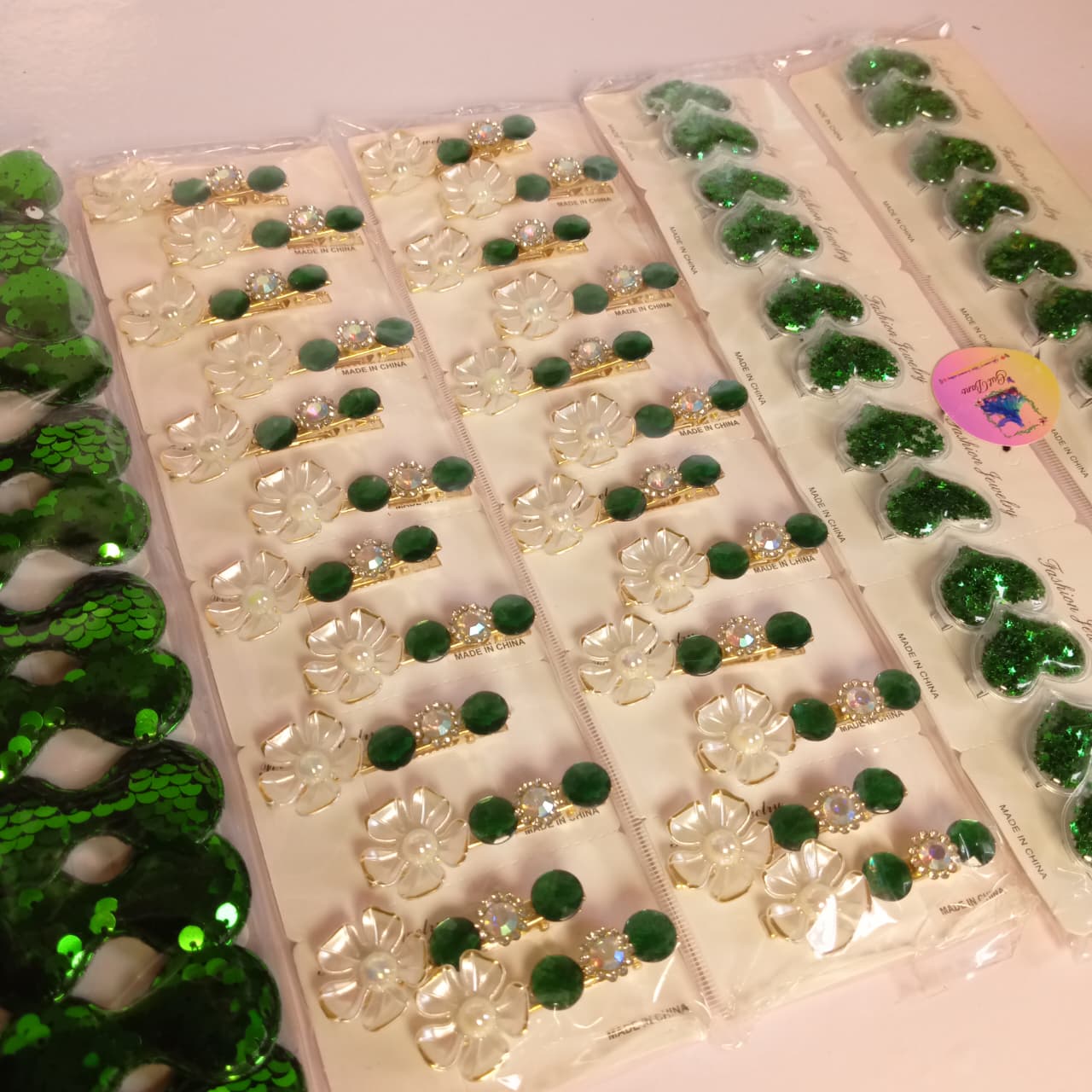 Green Floral Pearl Hair Clips for Girls ā Crystal Flower Hair Pins | Pakistan Independence Day Hair Accessories